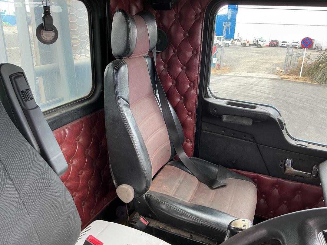 Photo '12' of Kenworth T408 Logger