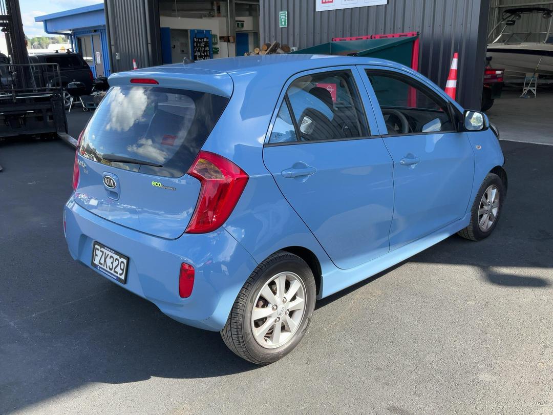 Photo '8' of KIA Picanto LX