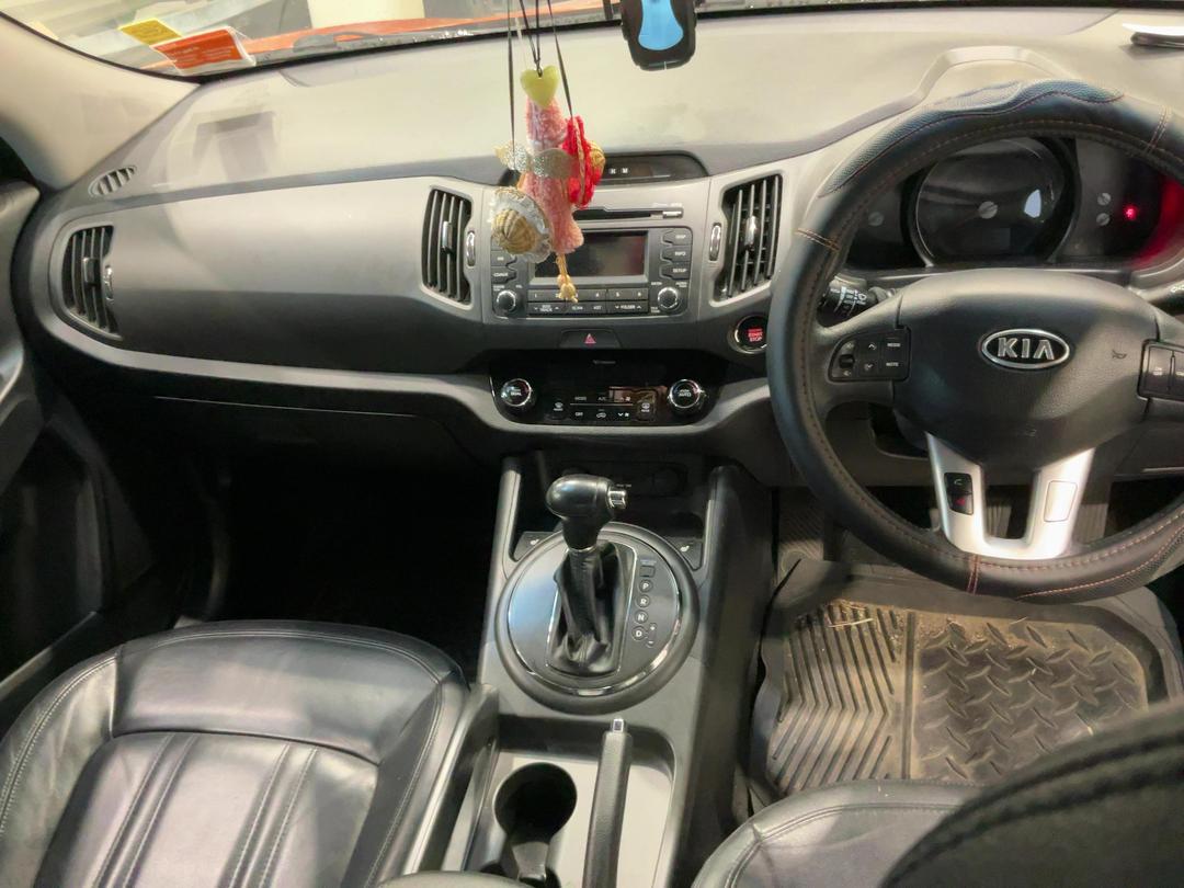 Photo '14' of KIA Sportage Photo '14' of KIA Sportage