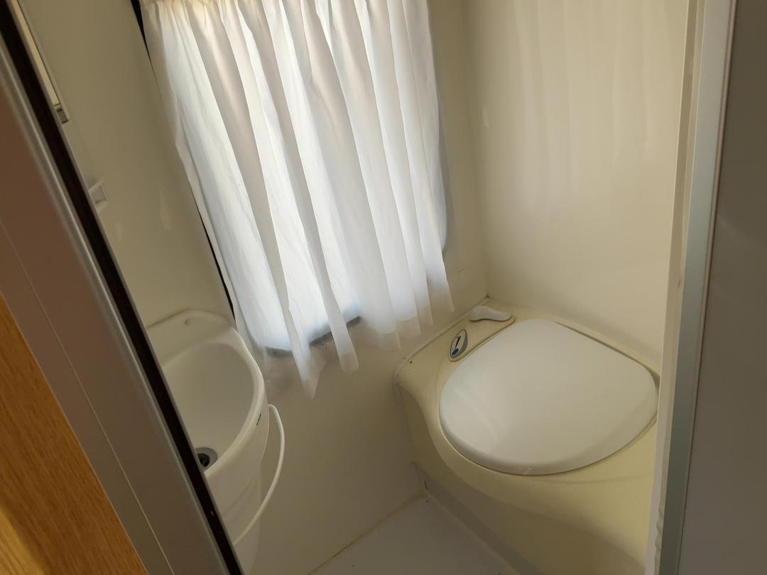 Photo '17' of LEISURELINE ELITE 6.5 Caravan - Tandem Photo '17' of LEISURELINE ELITE 6.5 Caravan - Tandem