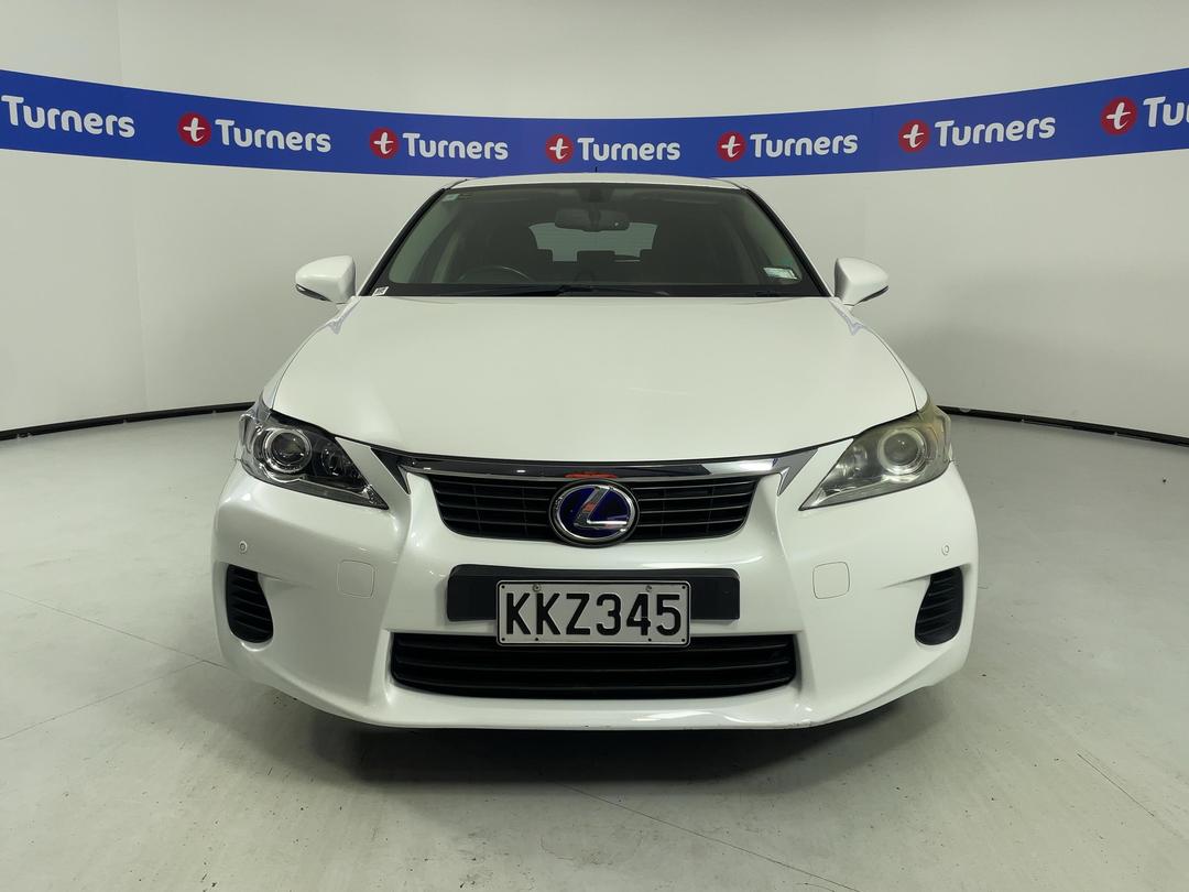 Photo '2' of Lexus CT200H