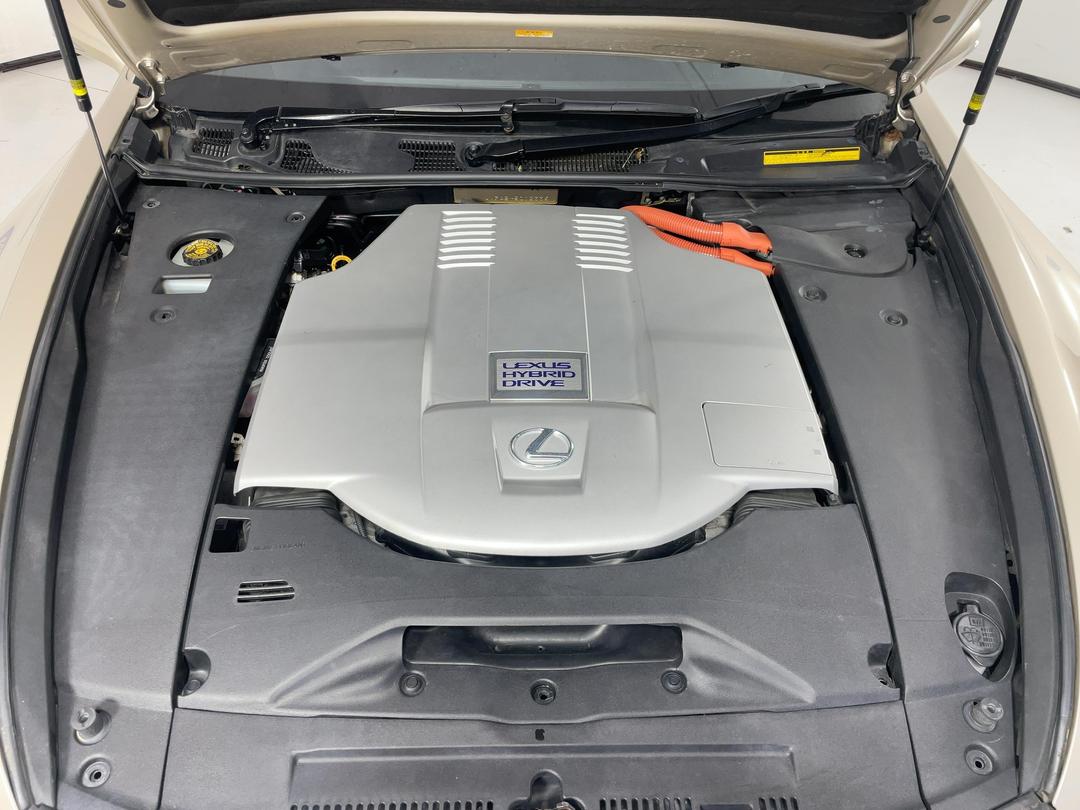 Photo '13' of Lexus LS600H