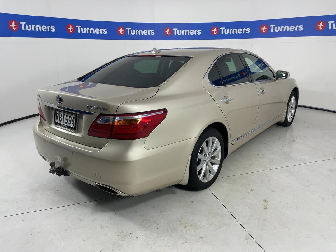 Photo '7' of Lexus LS600H