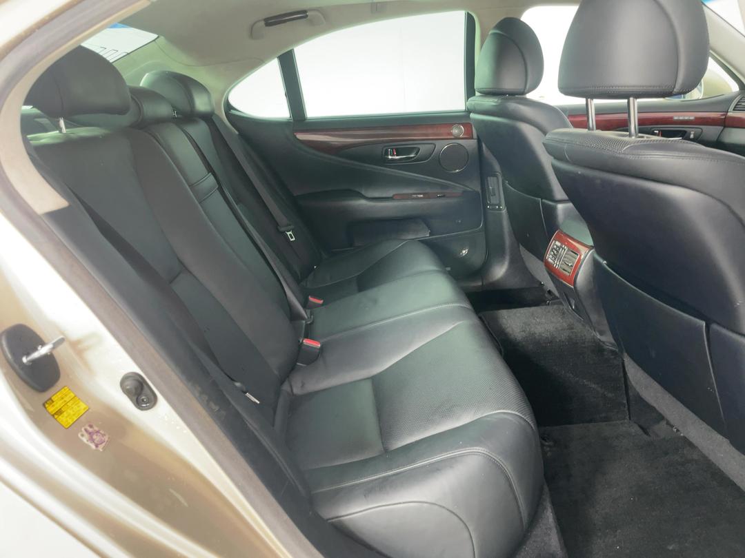 Photo '20' of Lexus LS600H