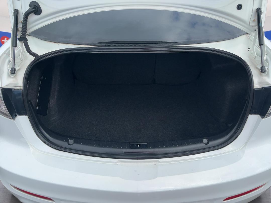 Photo '14' of Mazda Axela
