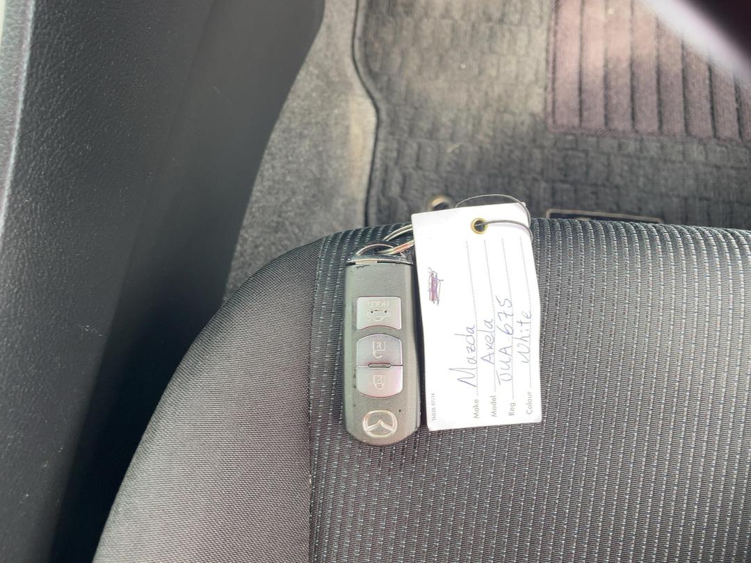 Photo '22' of Mazda Axela