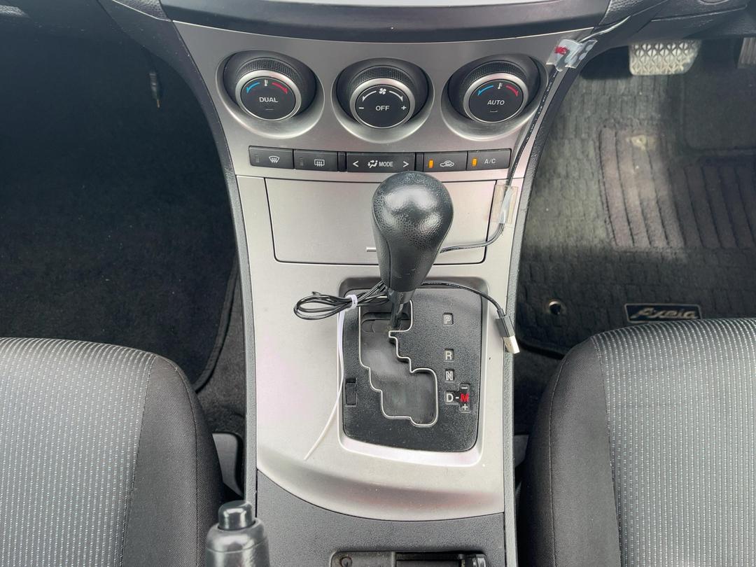 Photo '18' of Mazda Axela