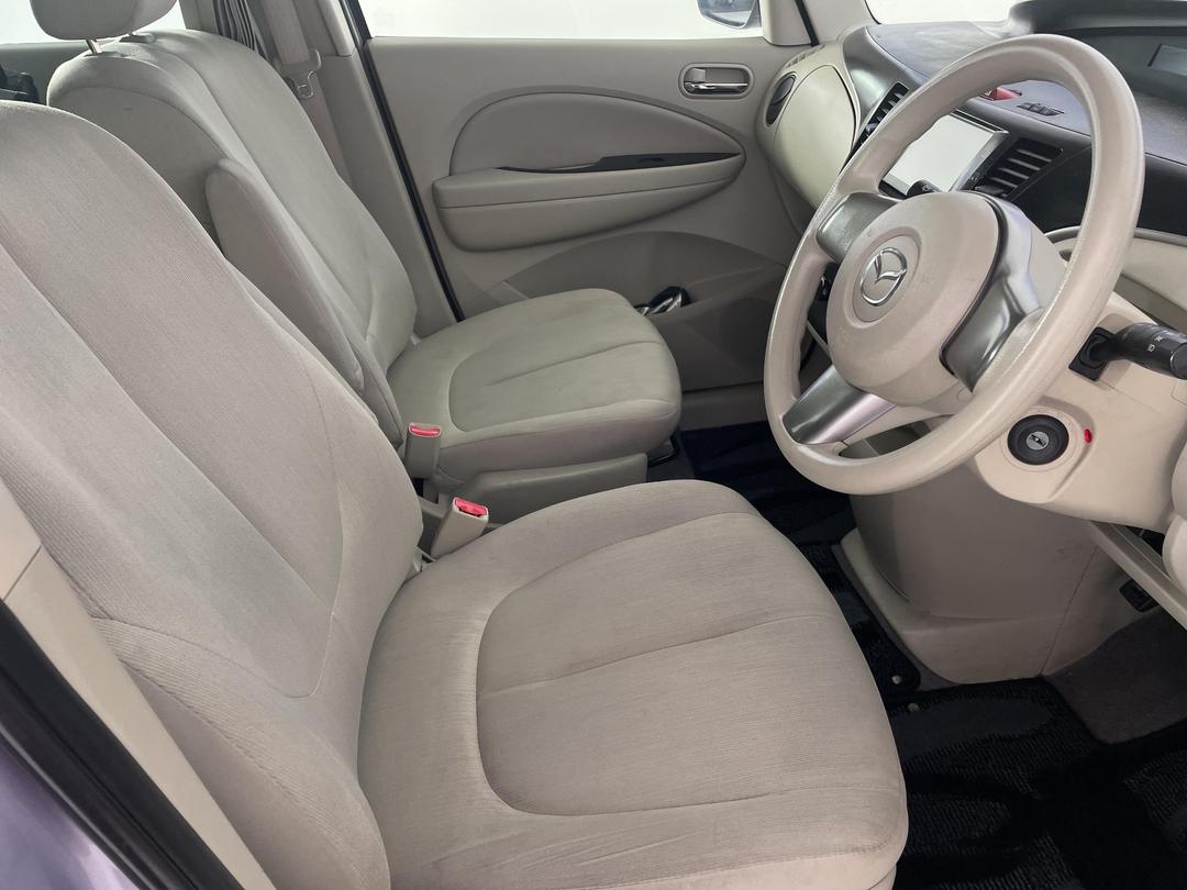 Photo '16' of Mazda Biante