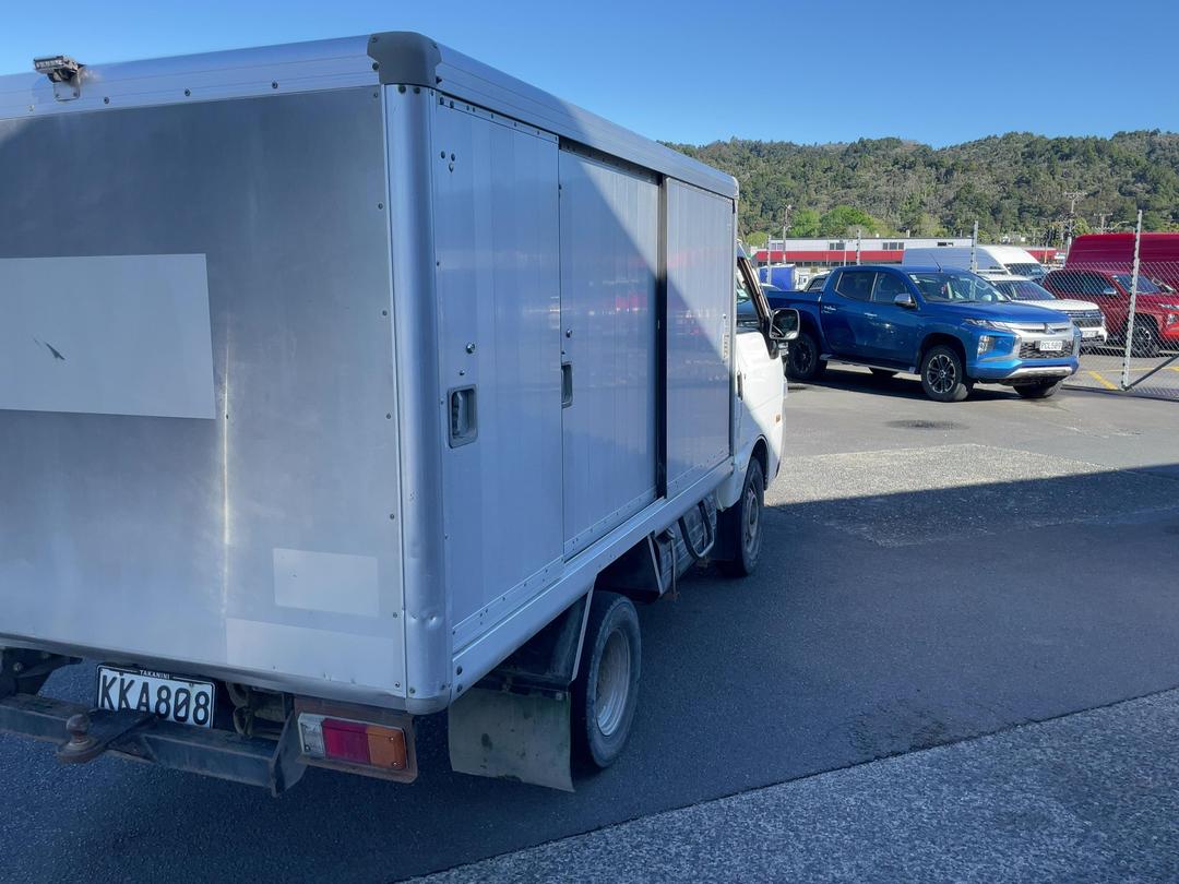 Photo '6' of Mazda Bongo