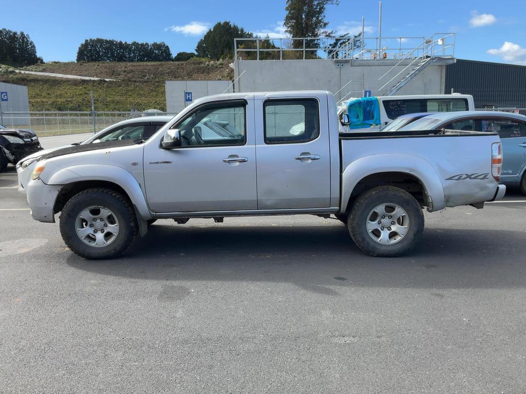 Photo '5' of Mazda Bt-50 D/CAB W/S SDX Photo '5' of Mazda Bt-50 D/CAB W/S SDX
