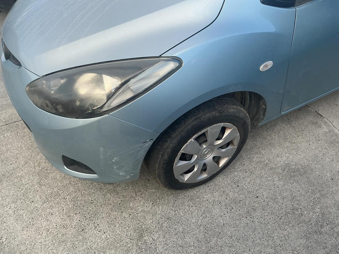 Photo '6' of Mazda Demio