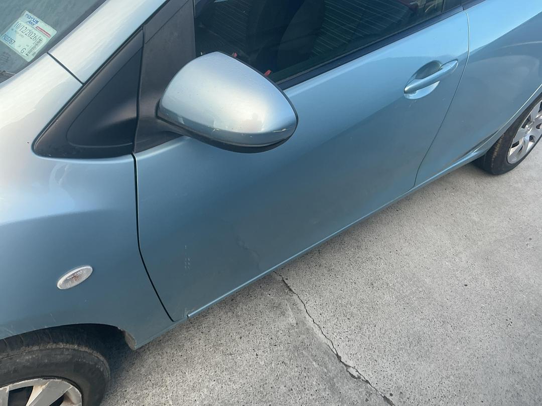 Photo '8' of Mazda Demio