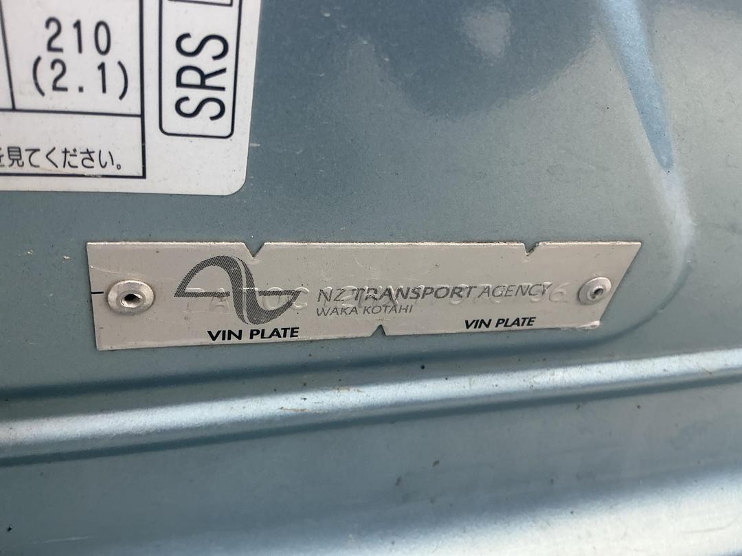 Photo '16' of Mazda Demio