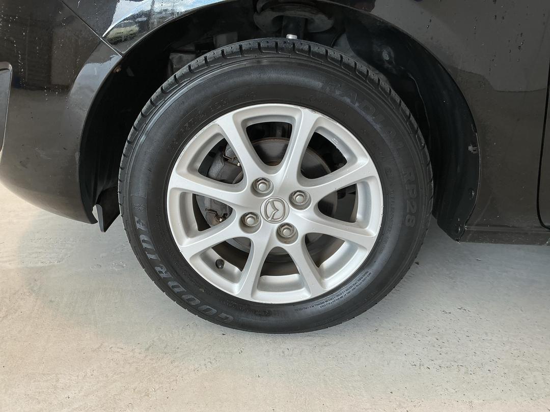 Photo '10' of Mazda Demio