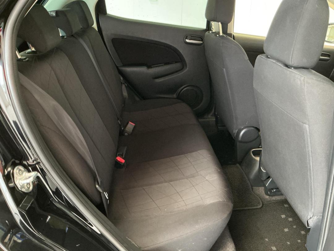 Photo '20' of Mazda Demio