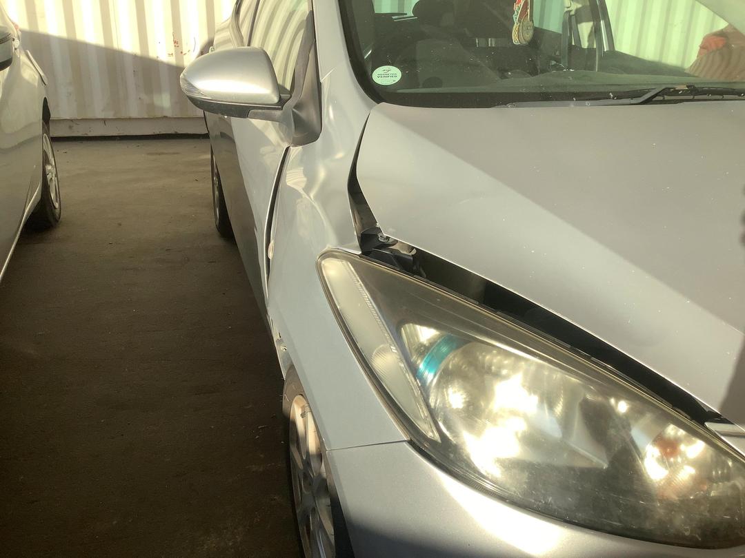 Photo '4' of Mazda Demio