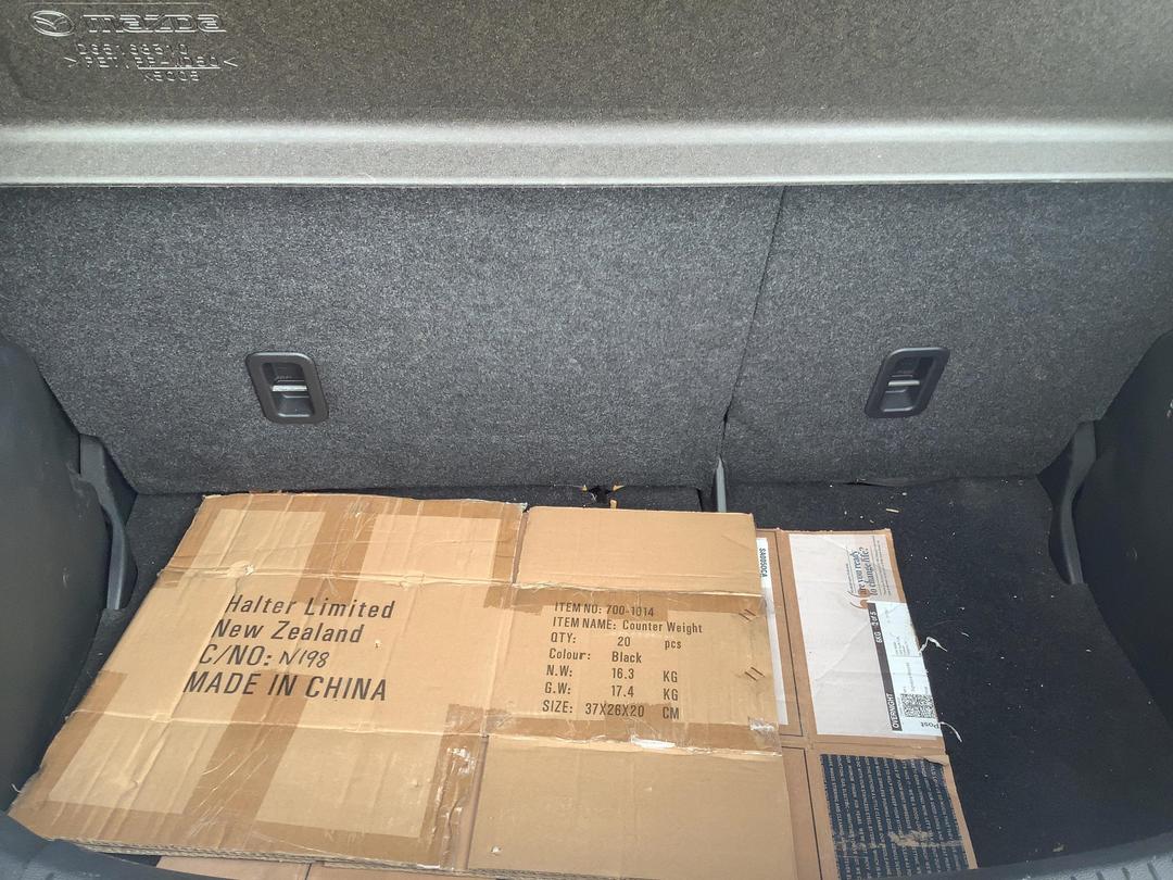 Photo '9' of Mazda Demio