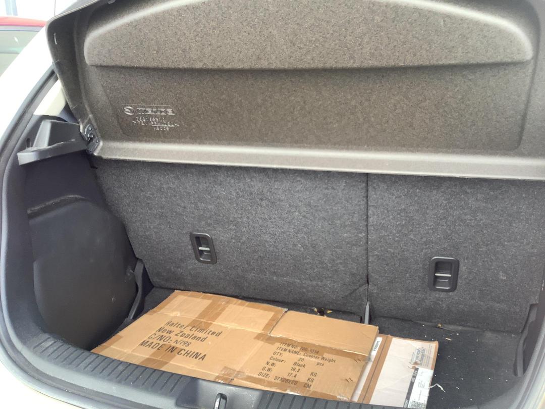 Photo '10' of Mazda Demio