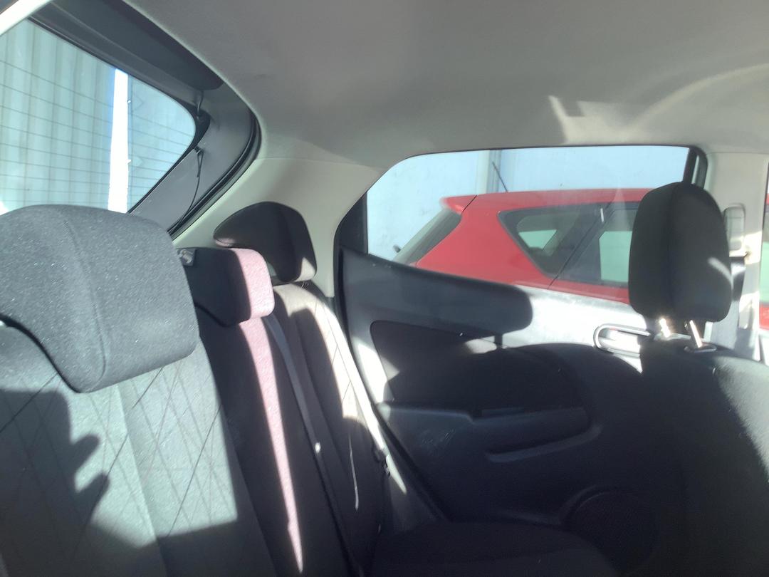 Photo '13' of Mazda Demio