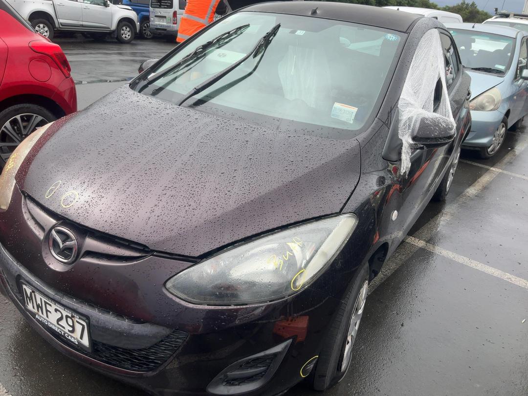 Photo '2' of Mazda Demio