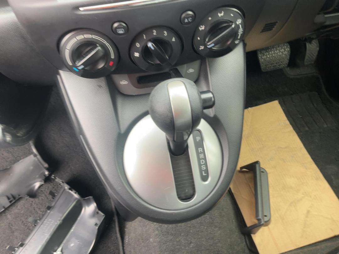 Photo '13' of Mazda Demio