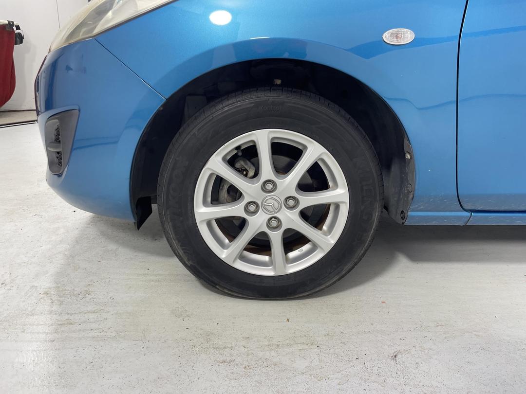 Photo '10' of Mazda Demio