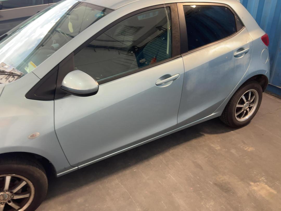 Photo '7' of Mazda Demio