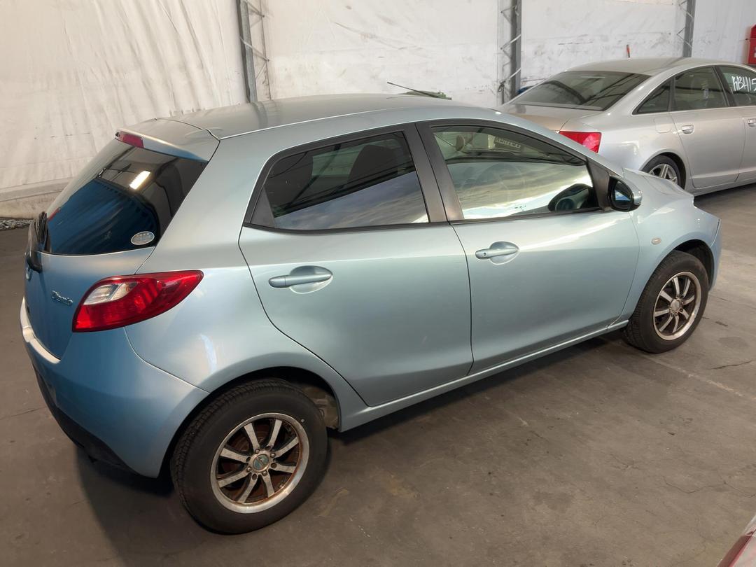 Photo '10' of Mazda Demio