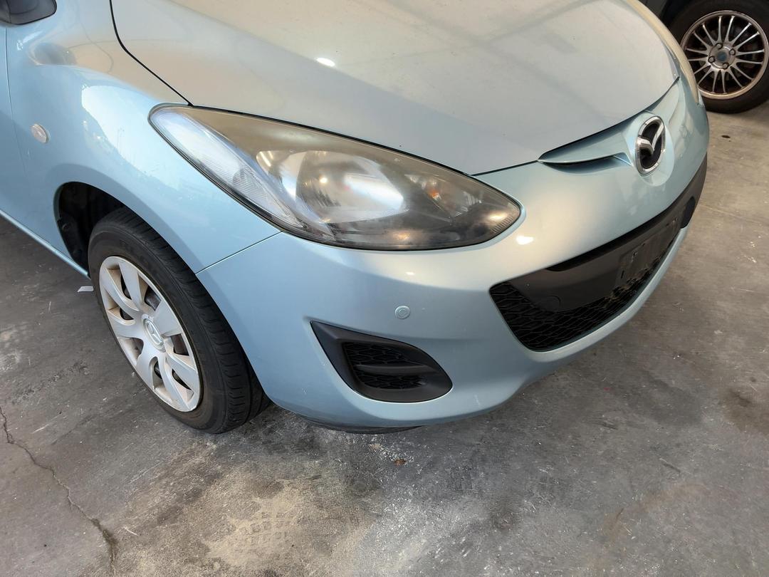 Photo '4' of Mazda Demio Photo '4' of Mazda Demio