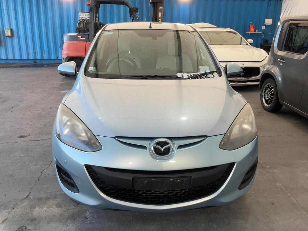 Photo '5' of Mazda Demio Photo '5' of Mazda Demio