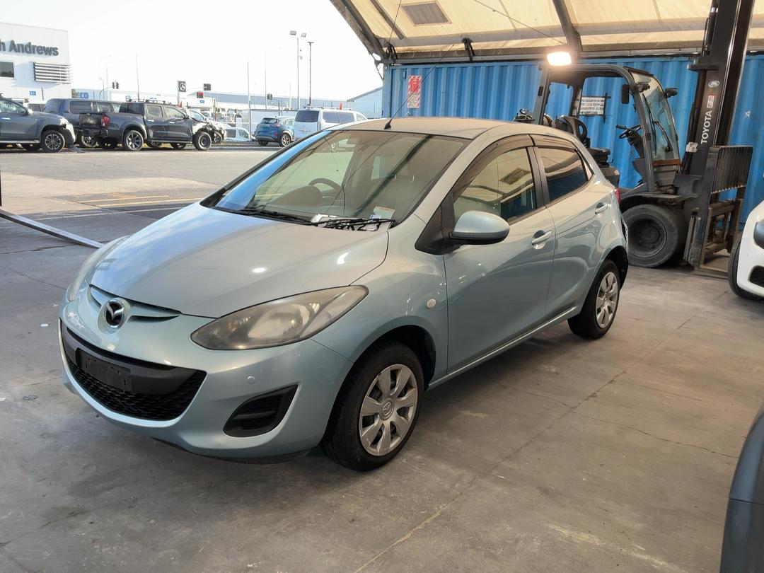 Photo '7' of Mazda Demio Photo '7' of Mazda Demio