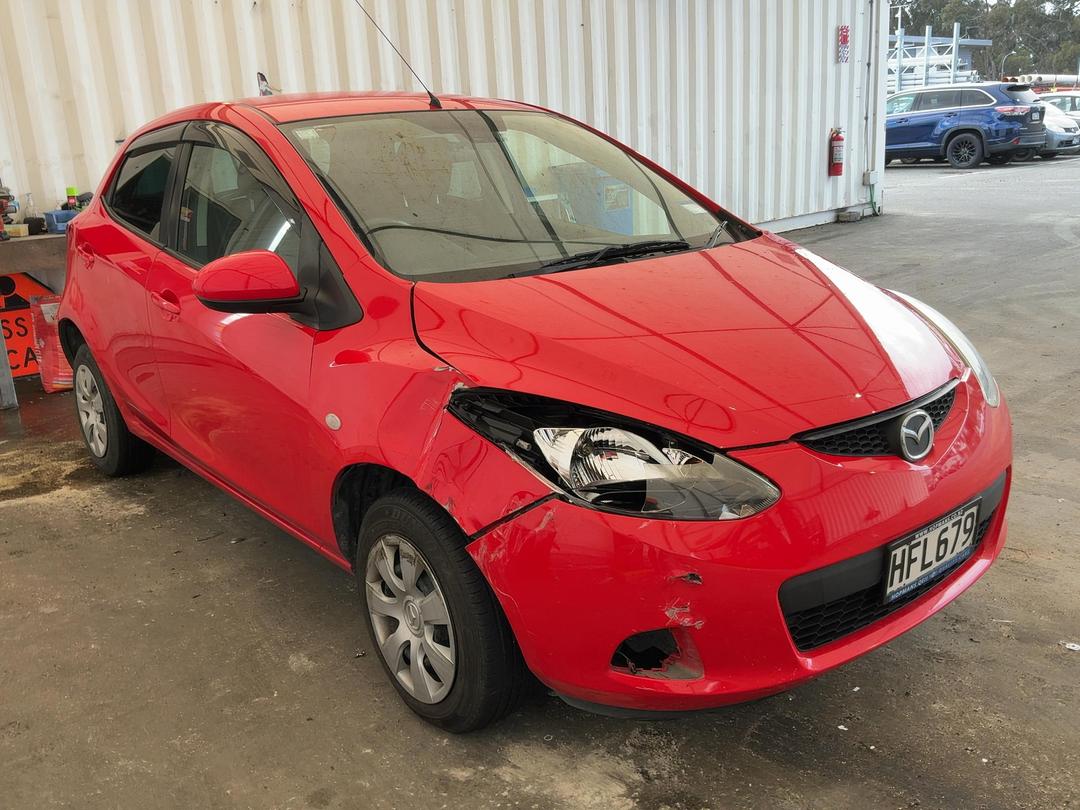 Photo '2' of Mazda Demio Photo '2' of Mazda Demio
