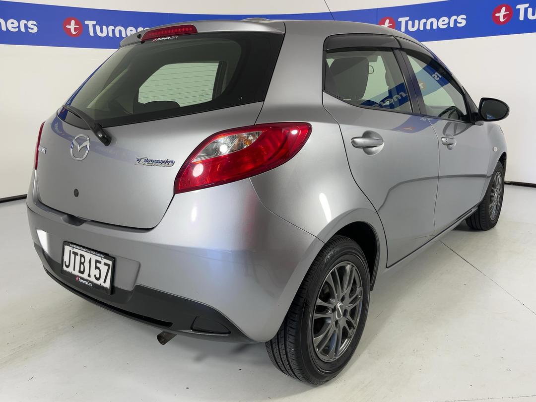 Photo '7' of Mazda Demio