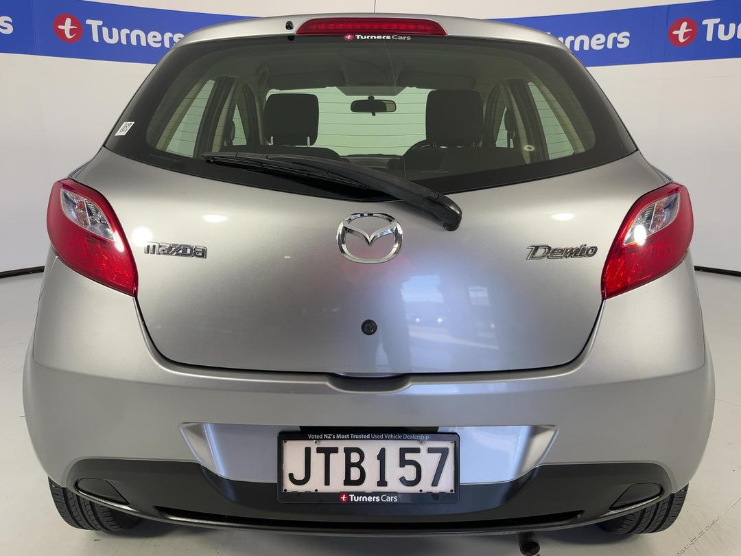 Photo '6' of Mazda Demio