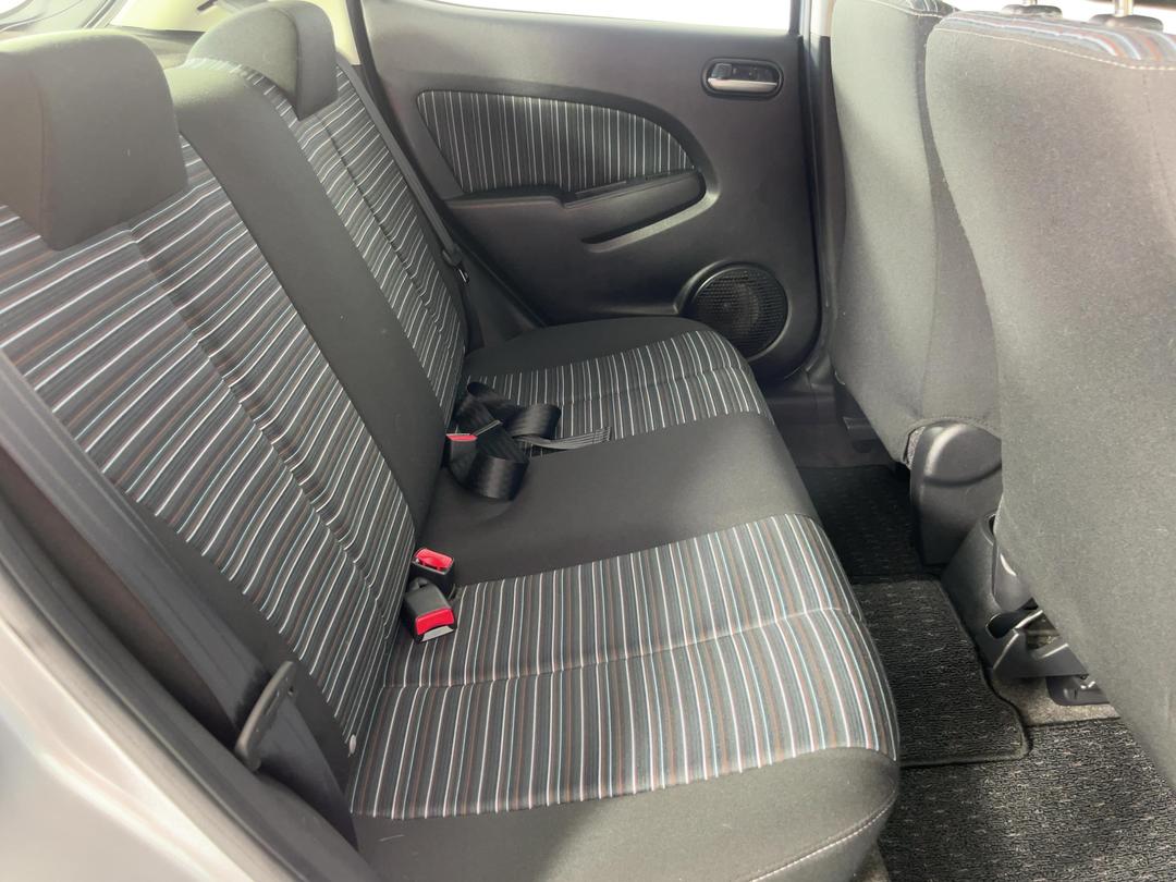Photo '20' of Mazda Demio