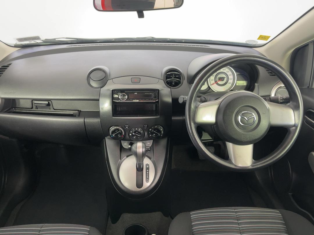 Photo '17' of Mazda Demio
