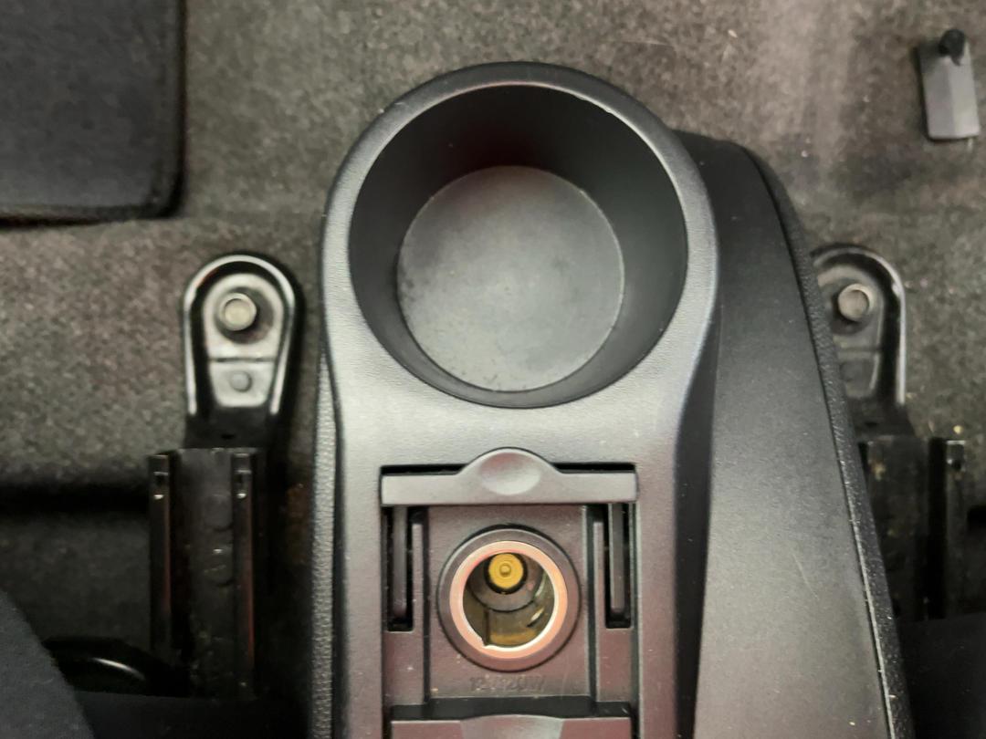 Photo '24' of Mazda Demio