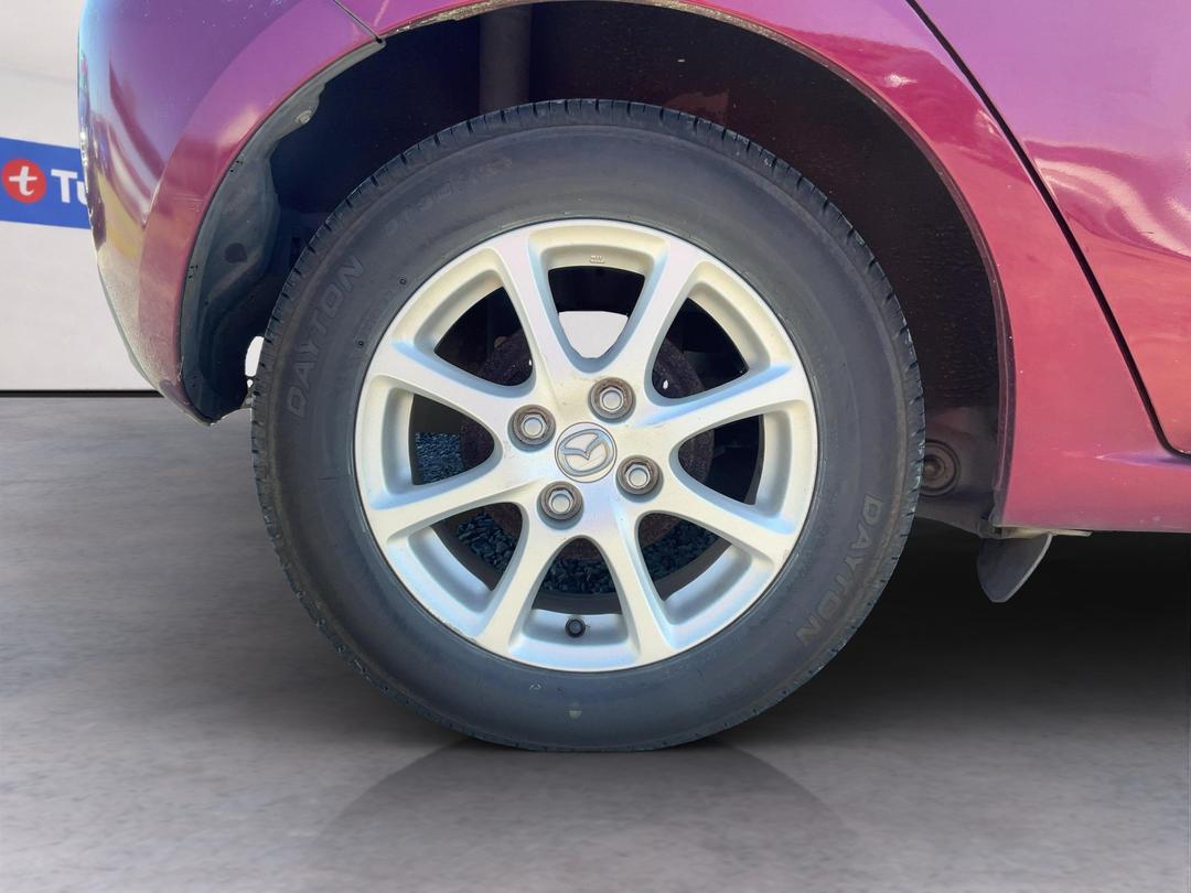 Photo '10' of Mazda Demio Photo '10' of Mazda Demio