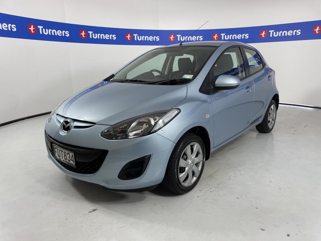 Photo '4' of Mazda Mazda2