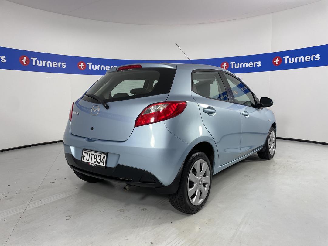 Photo '7' of Mazda Mazda2