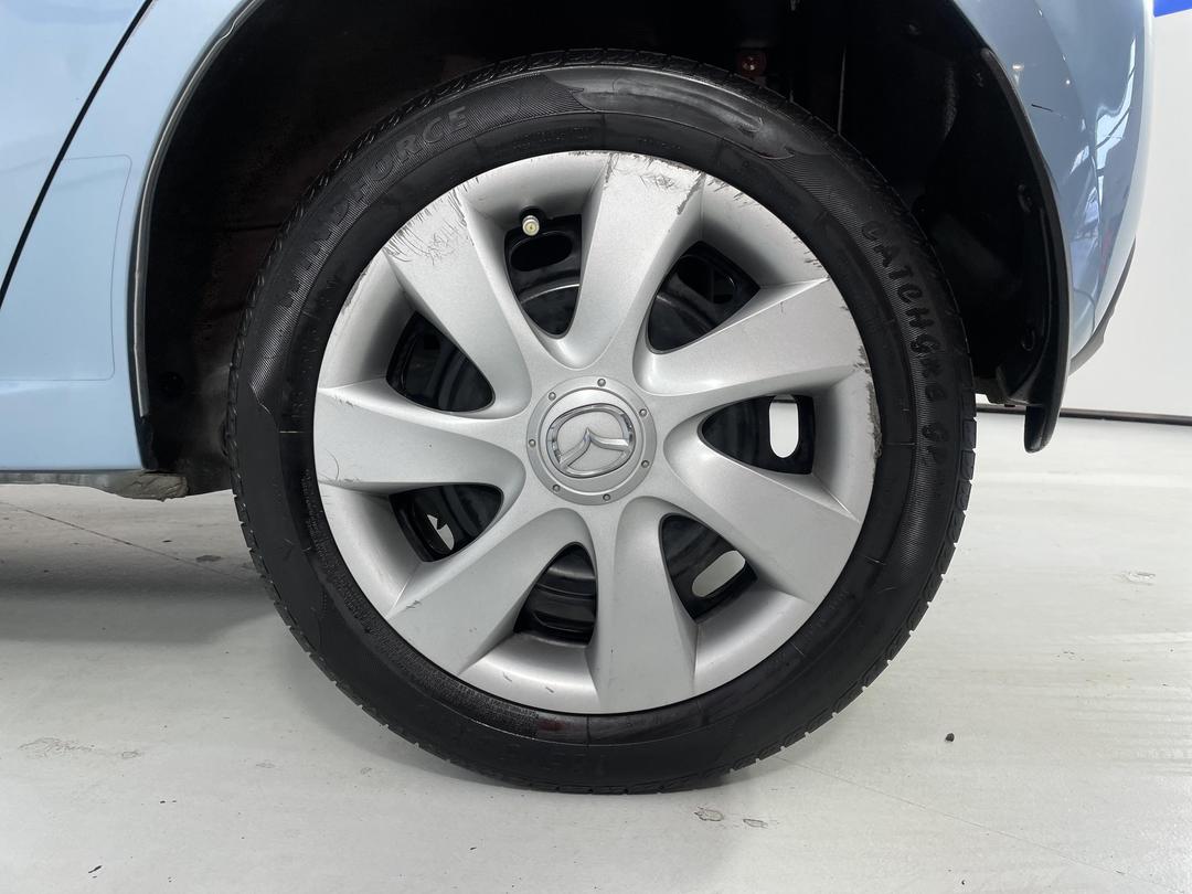 Photo '11' of Mazda Mazda2