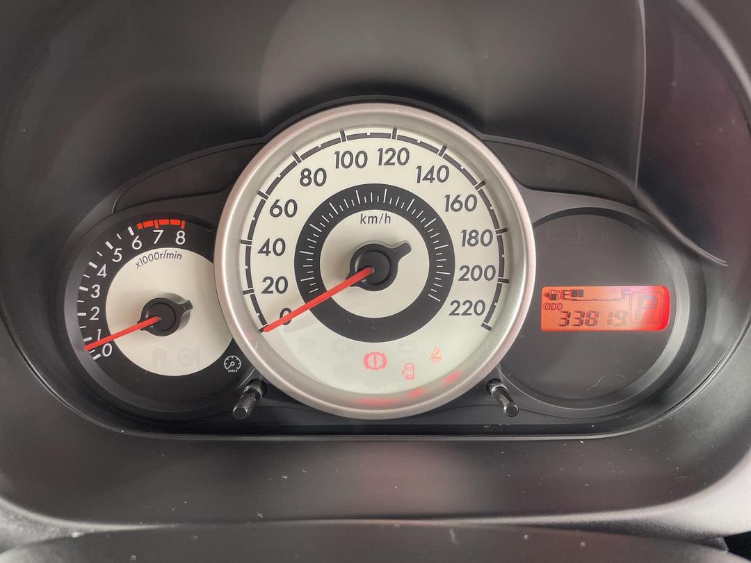 Photo '21' of Mazda Mazda2