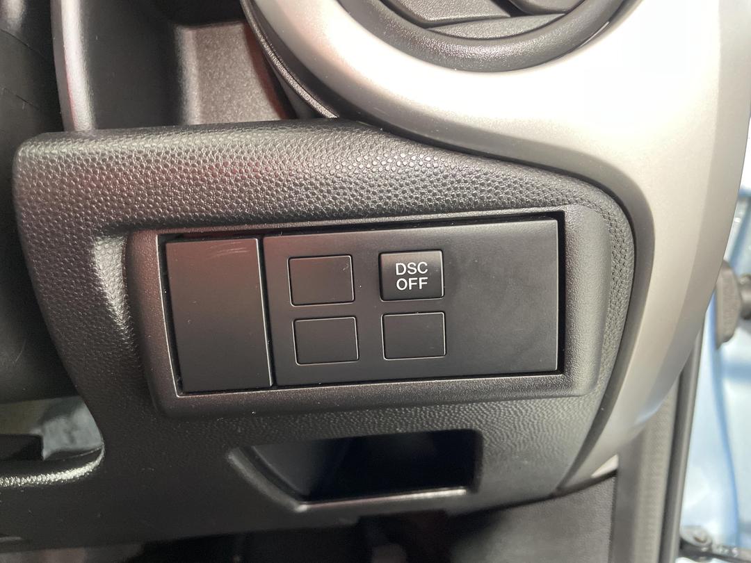 Photo '26' of Mazda Mazda2