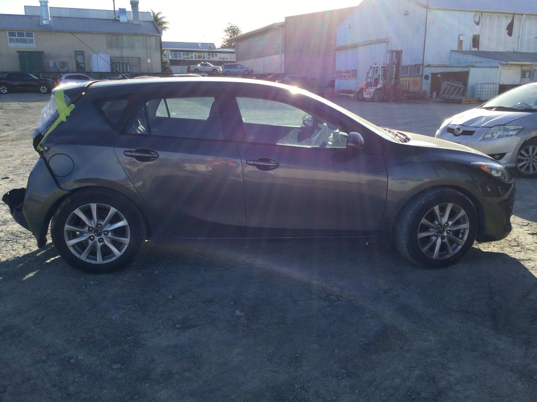 Photo '8' of Mazda Mazda3 GLX Photo '8' of Mazda Mazda3 GLX