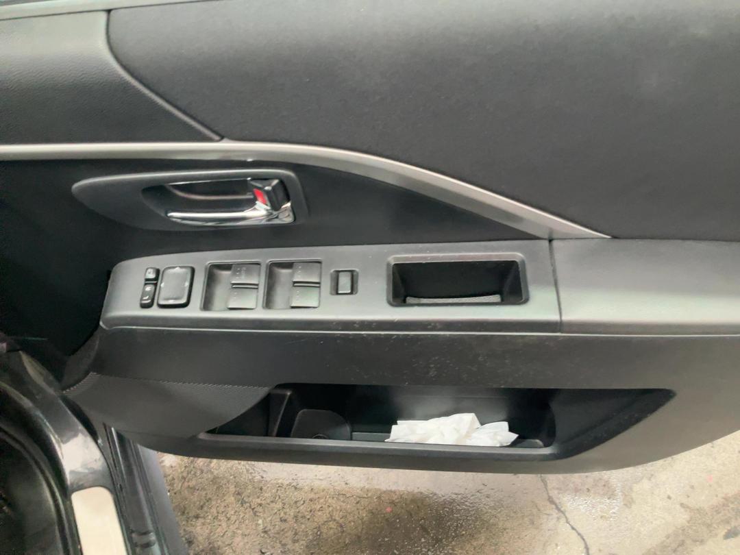 Photo '8' of Mazda Premacy