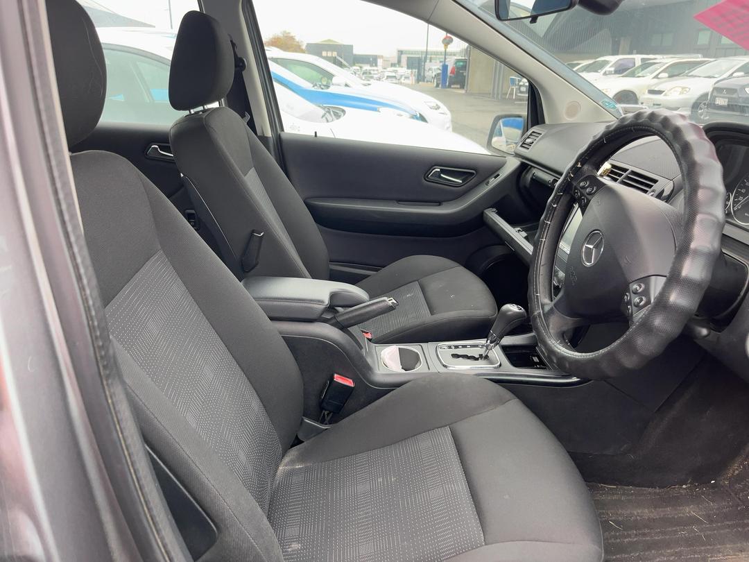 Photo '8' of Mercedes-Benz A180