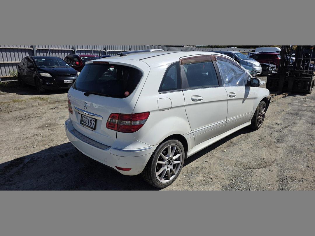 Photo '9' of Mercedes-Benz B-Class B180 Photo '9' of Mercedes-Benz B-Class B180