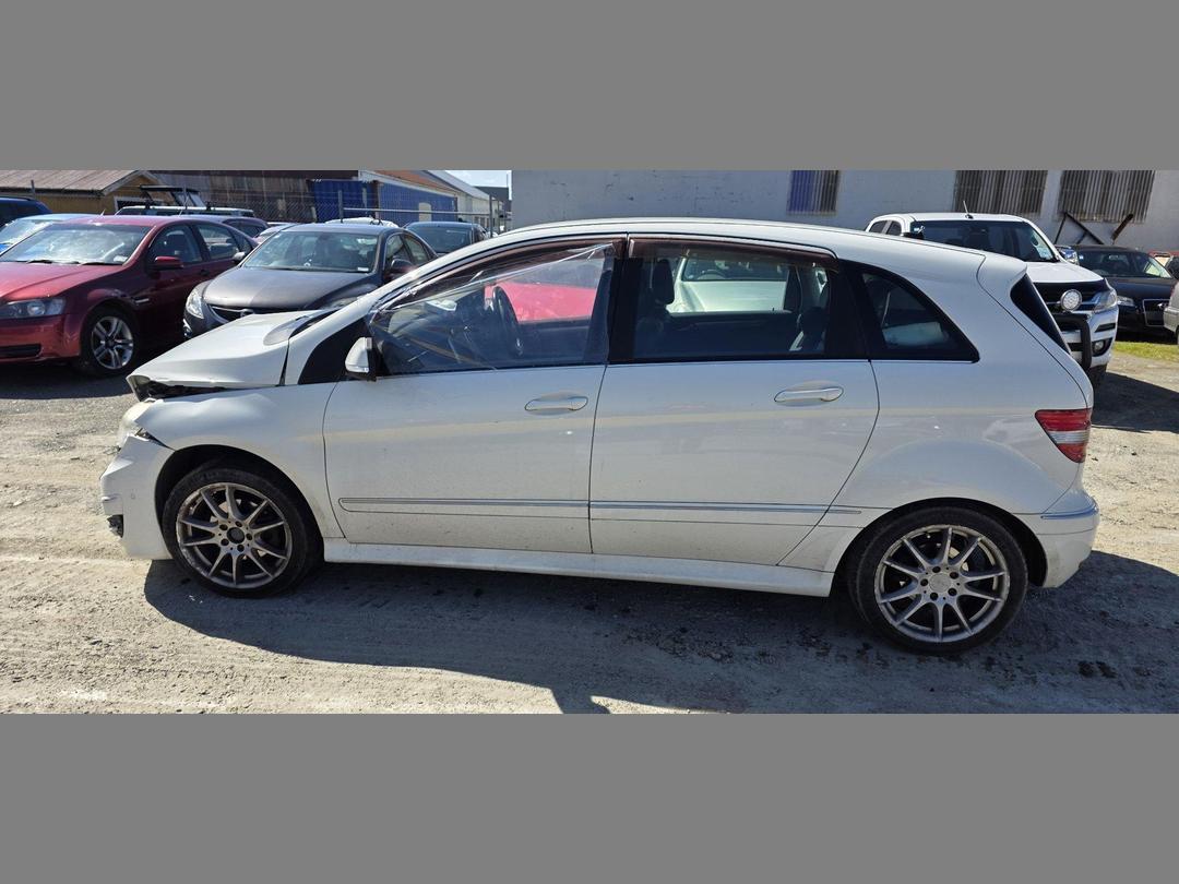 Photo '5' of Mercedes-Benz B-Class B180 Photo '5' of Mercedes-Benz B-Class B180