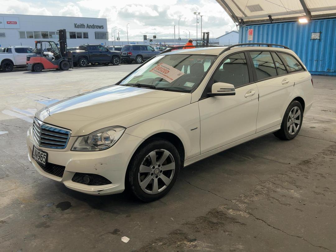 Photo '3' of Mercedes-Benz C-Class C200CGI Station Wagon Photo '3' of Mercedes-Benz C-Class C200CGI Station Wagon