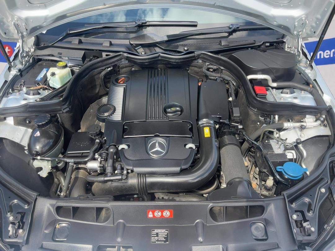 Photo '13' of Mercedes-Benz C-Class